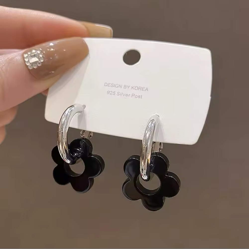 Black Flower Hoop Earrings